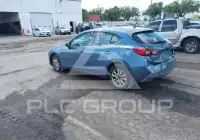 2015 Mazda 3 photo