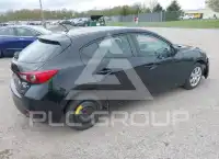 2015 Mazda 3 photo