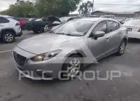2015 Mazda 3 фото