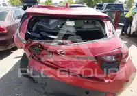2015 Mazda 3 фото