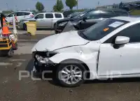 2015 Mazda 3 фото