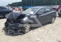 2015 Mazda 3 photo