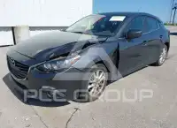 2015 Mazda 3 photo