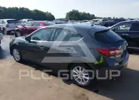 2015 Mazda 3 photo