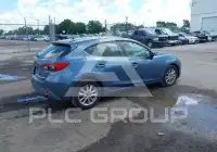 2015 Mazda 3 photo