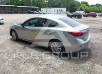 2015 Mazda 3 photo