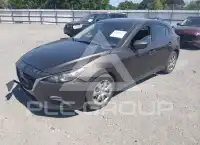 2015 Mazda 3 photo