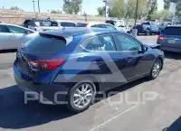 2015 Mazda 3 photo
