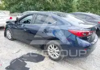 2015 Mazda 3 photo