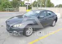 2015 Mazda 3 photo
