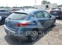 2015 Mazda 3 photo