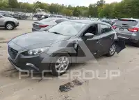 2015 Mazda 3 photo