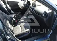2015 Mazda 3 фото