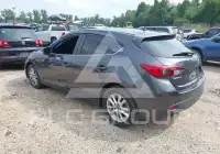 2015 Mazda 3 photo