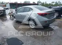 2015 Mazda 3 photo