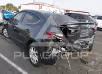 2015 Mazda 3 photo