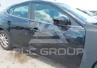 2015 Mazda 3 photo