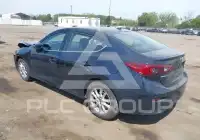 2015 Mazda 3 photo