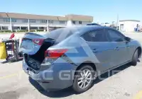 2015 Mazda 3 фото