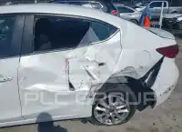 2015 Mazda 3 фото