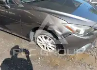 2015 Mazda 3 фото