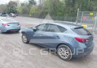 2015 Mazda 3 фото
