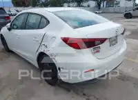2015 Mazda 3 photo
