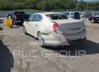 2015 Lincoln MKS photo