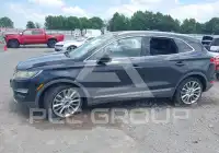 2015 Lincoln MKC photo