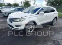 2015 Lincoln MKC photo