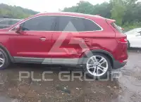 2015 Lincoln MKC photo