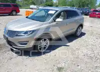 2015 Lincoln MKC photo
