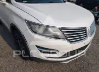 2015 Lincoln MKC photo