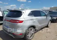 2015 Lincoln MKC photo