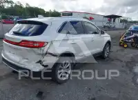 2015 Lincoln MKC photo