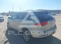 2015 Lincoln MKX photo