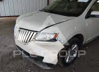 2015 Lincoln MKX photo