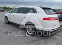 2015 Lincoln MKT фото