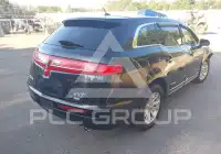 2015 Lincoln MKT photo