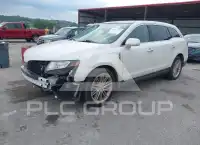 2015 Lincoln MKT фото