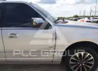 2015 Lincoln NAVIGATOR photo