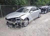 2015 Lincoln MKZ photo