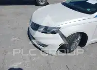 2015 Lincoln MKZ photo