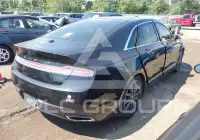 2015 Lincoln MKZ photo