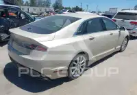 2015 Lincoln MKZ photo