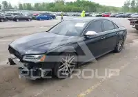 2015 Audi S8 photo