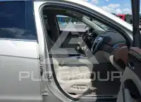 2015 Cadillac SRX photo