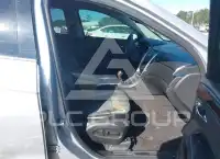 2015 Cadillac SRX фото