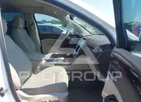 2015 Cadillac SRX фото