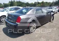 2015 Chrysler 300 фото